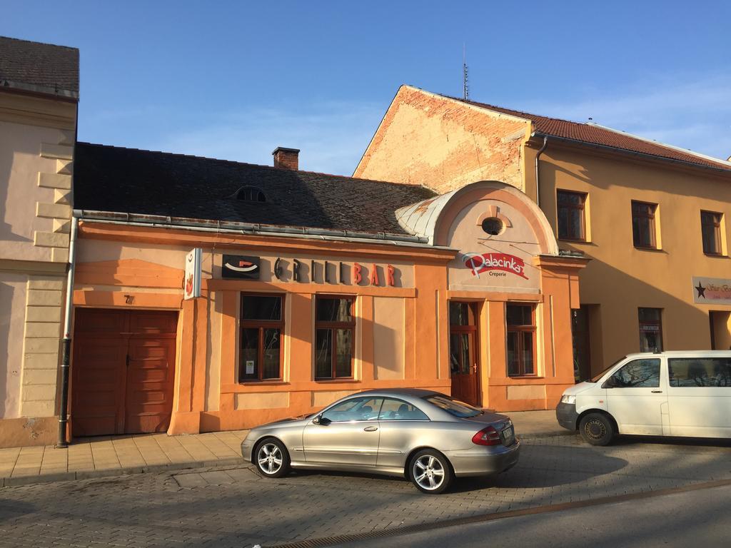 Grillbar Penzion & Restaurant Spišská Nová Ves 외부 사진