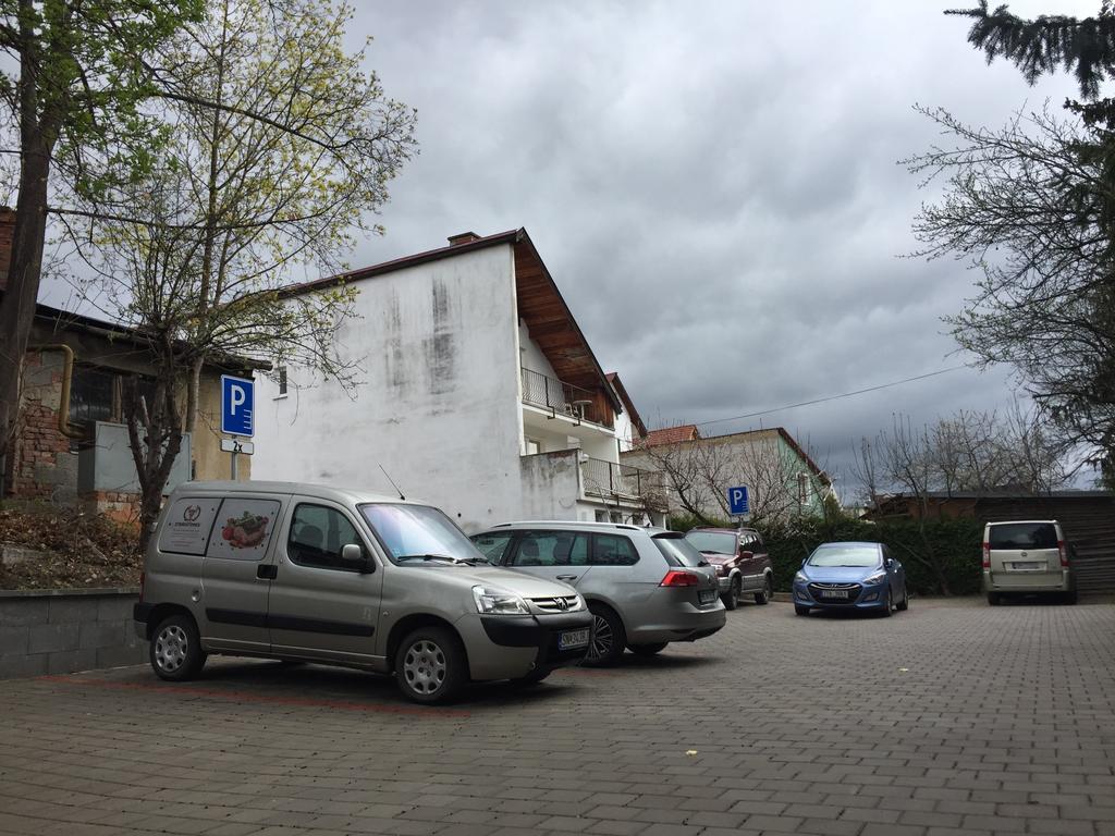 Grillbar Penzion & Restaurant Spišská Nová Ves 외부 사진