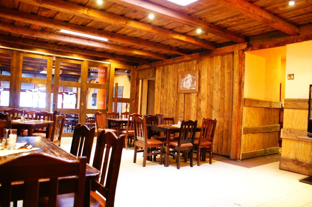 Grillbar Penzion & Restaurant Spišská Nová Ves 외부 사진