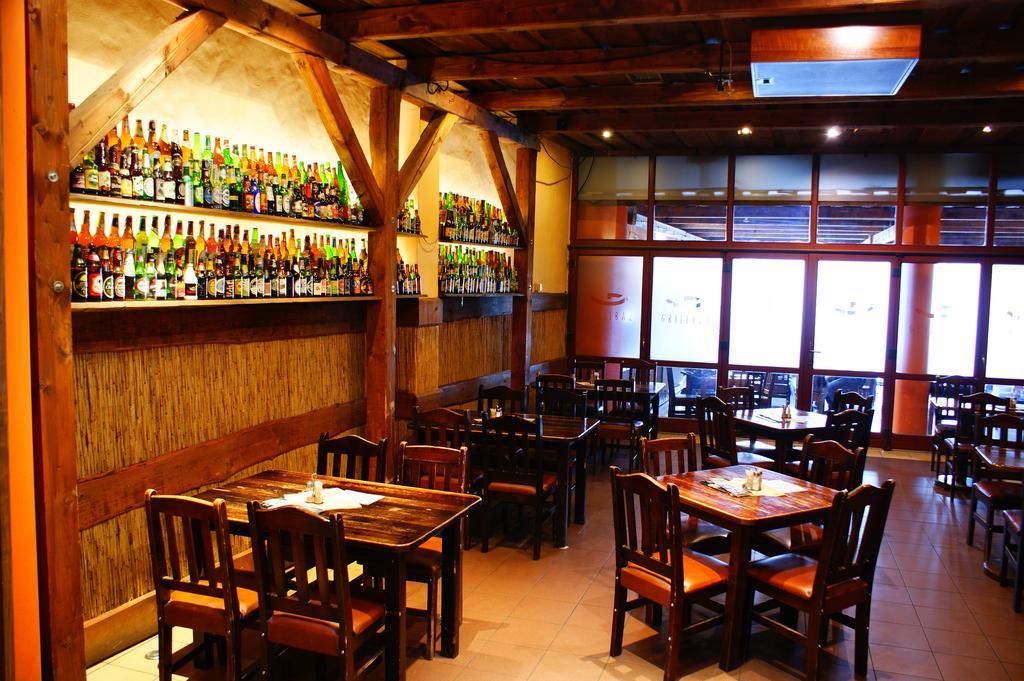 Grillbar Penzion & Restaurant Spišská Nová Ves 외부 사진
